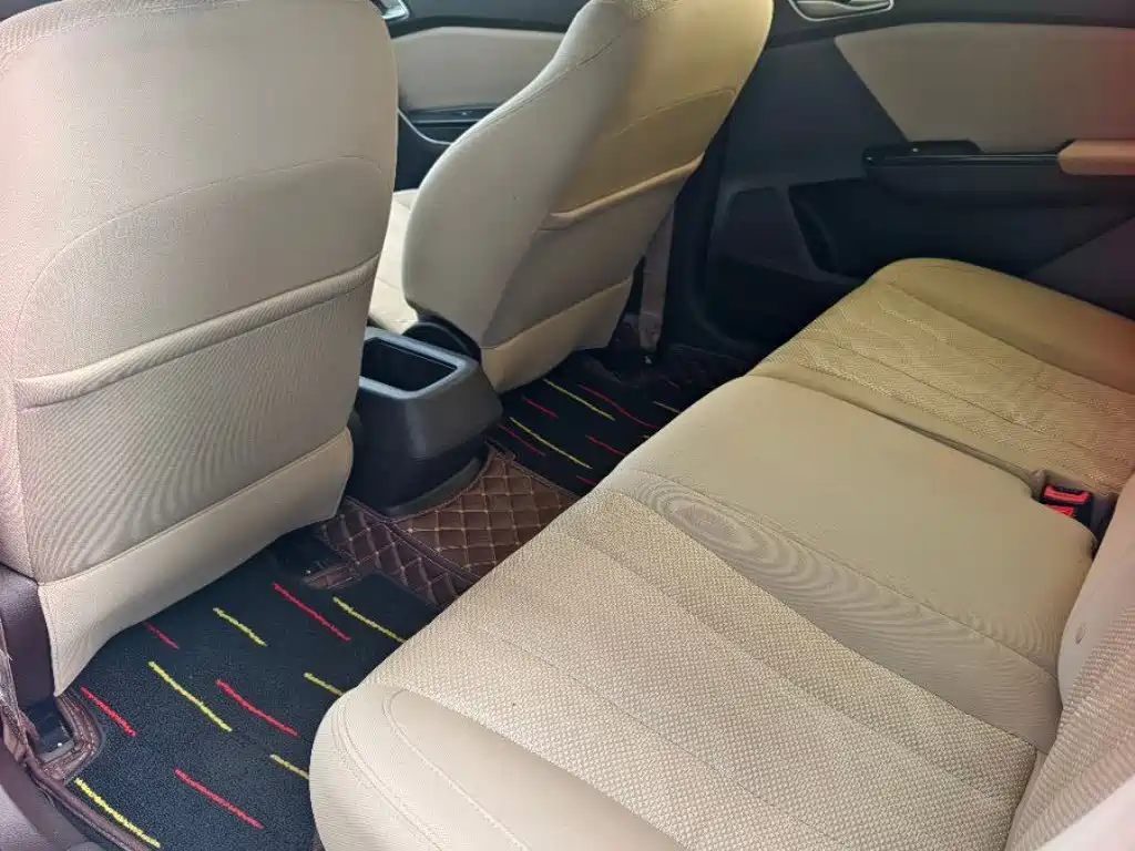 Baojun 310W 2018 2017 1.5L Manual Comfort China V