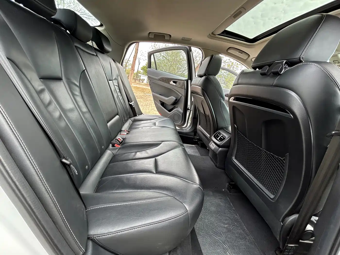Hongqi H5 2020 1.8T Automatic Smart Connection Qi Smooth Edition фото 9