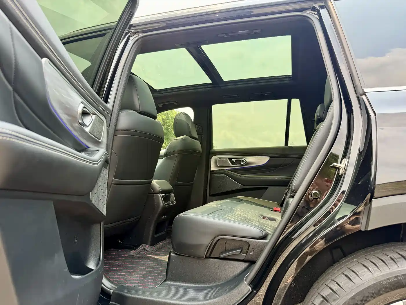 GAC Trumpchi Trumpchi GS8 2024 Navigator Series 2.0TGDI 4WD Luxury Smart Connect Edition фото 11