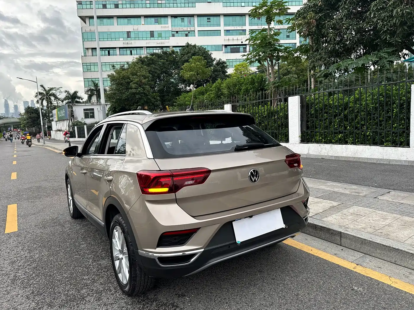 Фото 16 - Volkswagen T-ROC