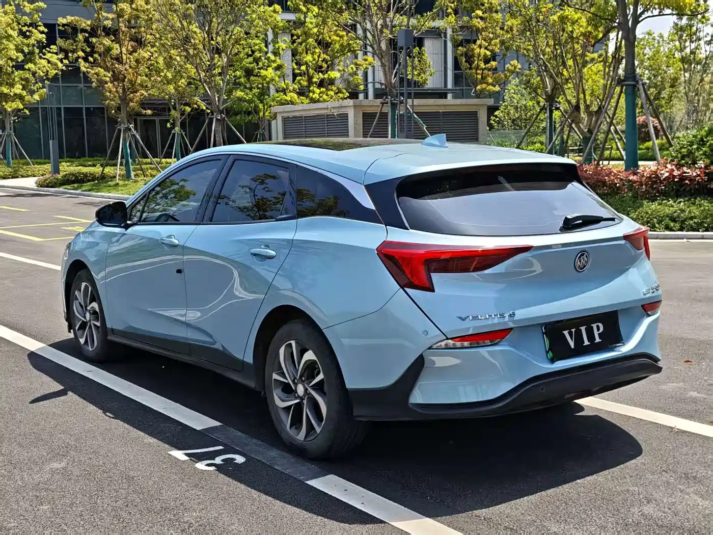 BUICK SLIGHTLY BLUE 6