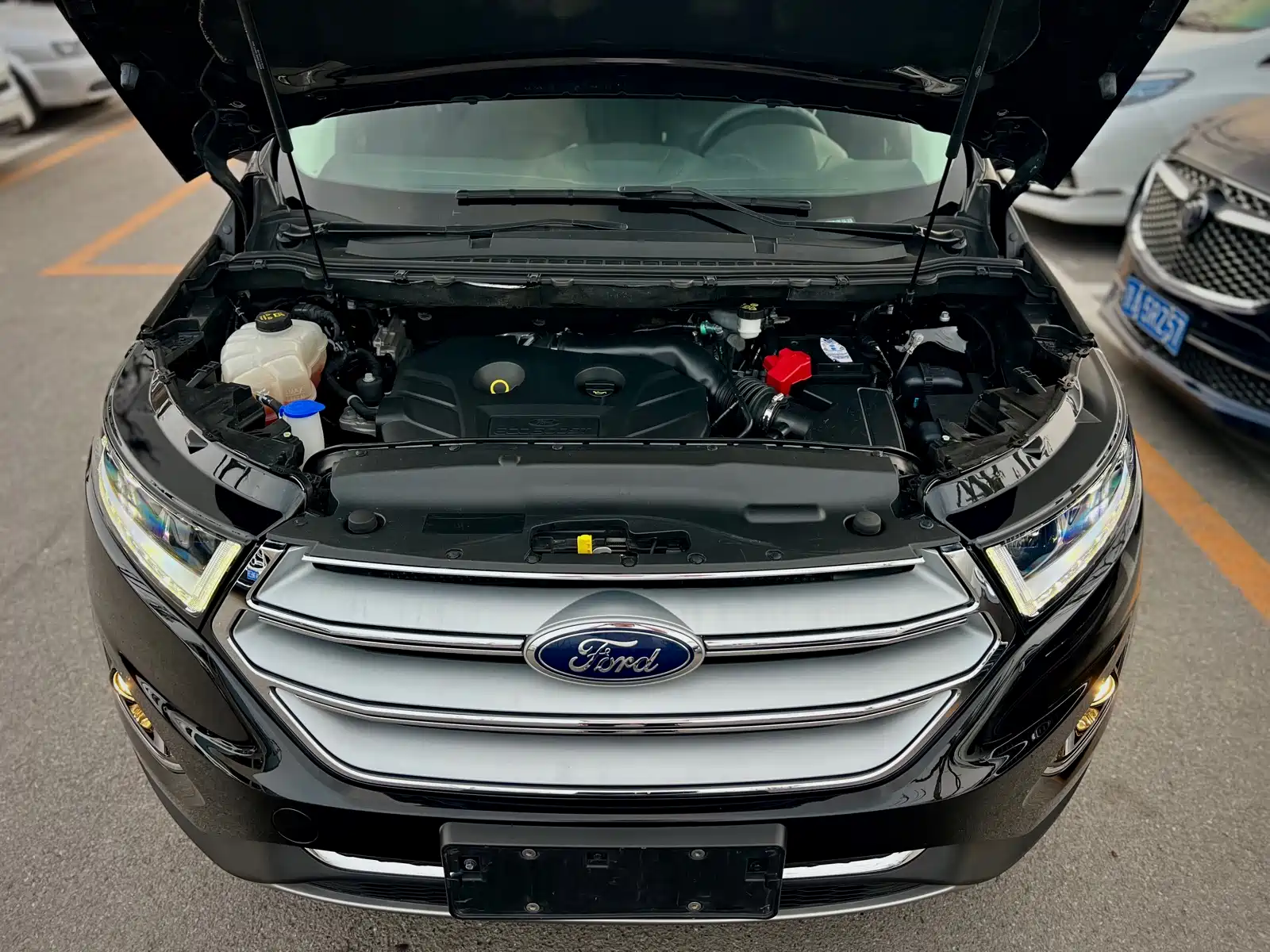 Фото 42 - Ford Edge