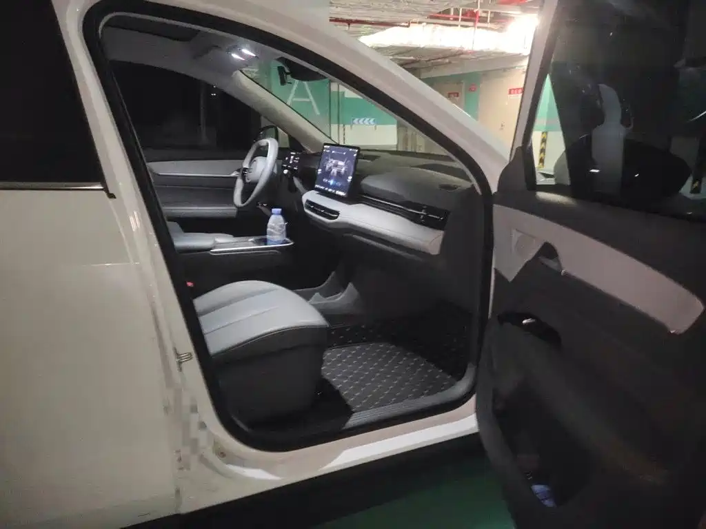 Besturn Yueyi 03 2026 2025 Model 565km Enjoy Edition