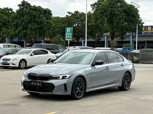 BMW 3 330Li, M Чёрный спорт-пакет