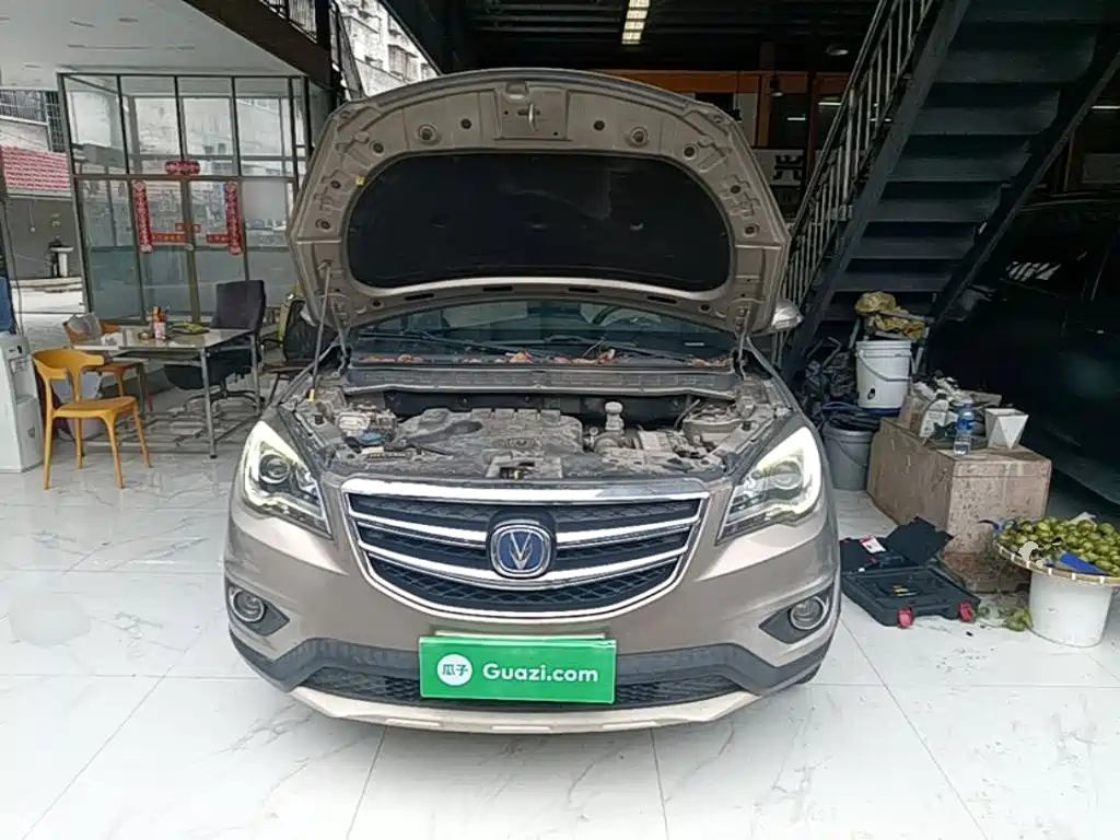 Фото 20 - Changan CS35