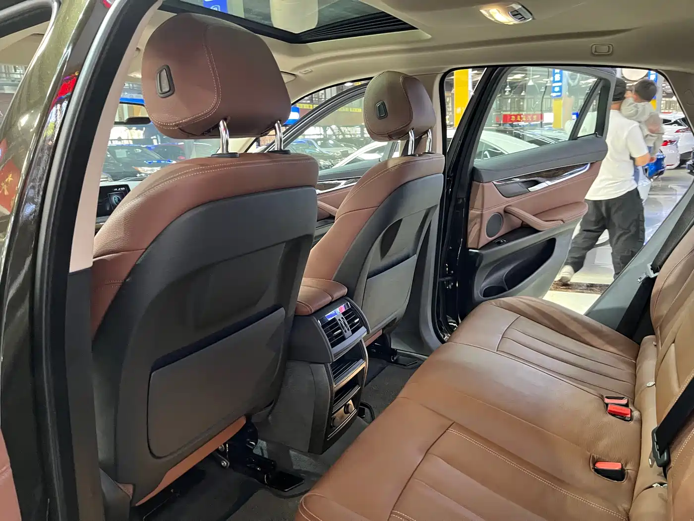 BMW X6 2017 xDrive28i фото 14