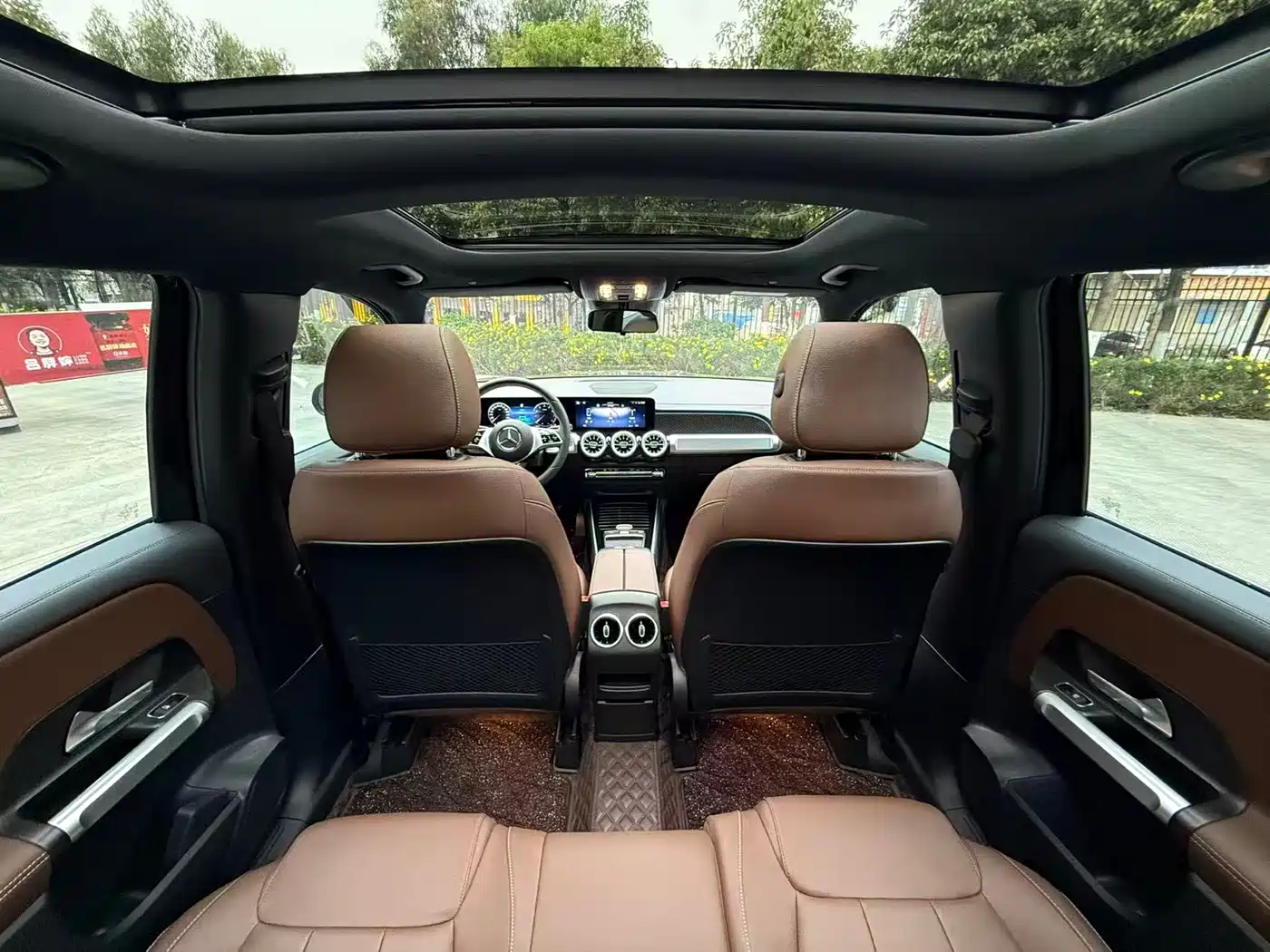 Mercedes-Benz GLB 2025 Model GLB 220 Fashion Style фото 13