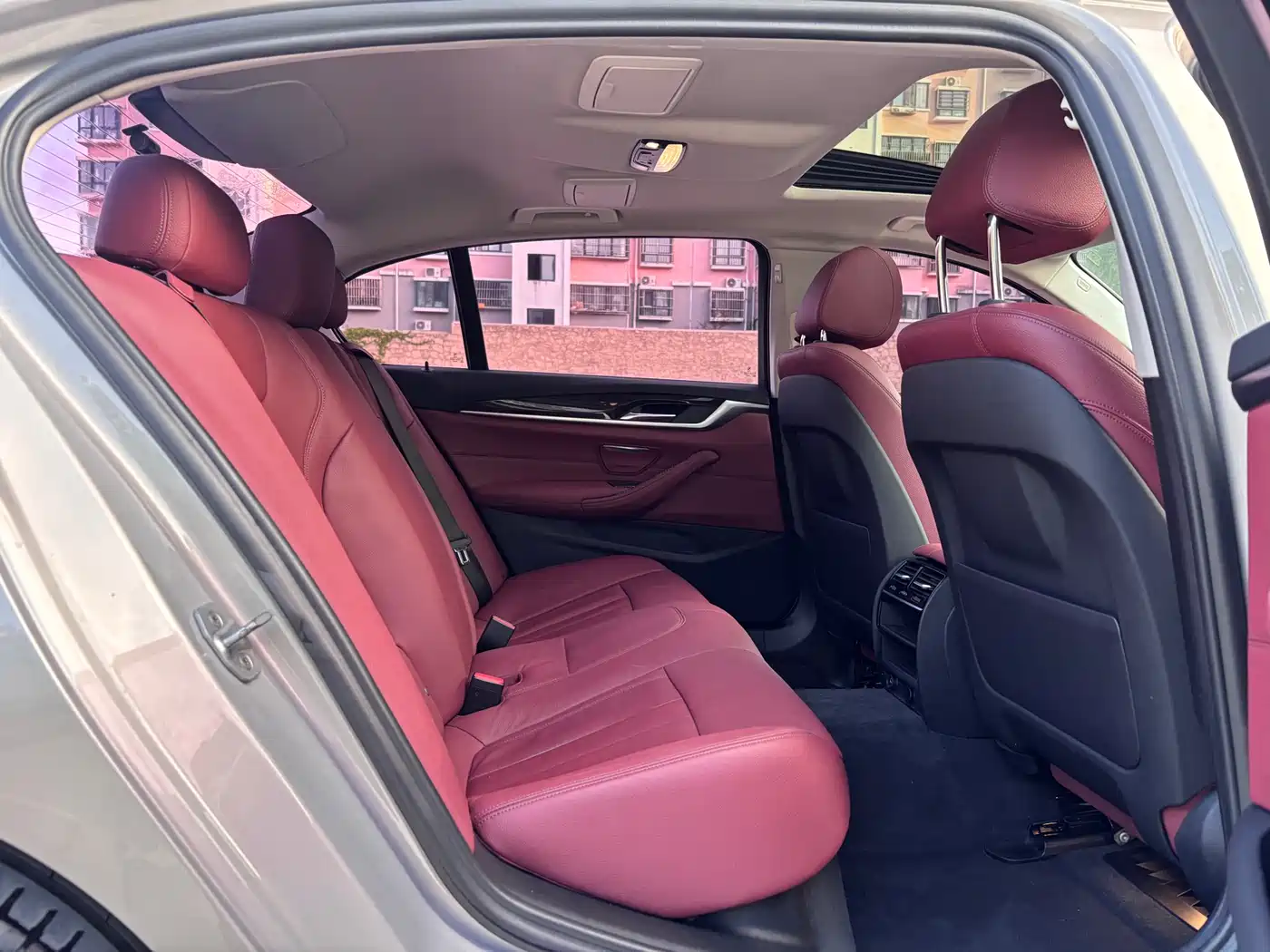 BMW 5 Series 2018 528Li Launch Special Edition фото 10