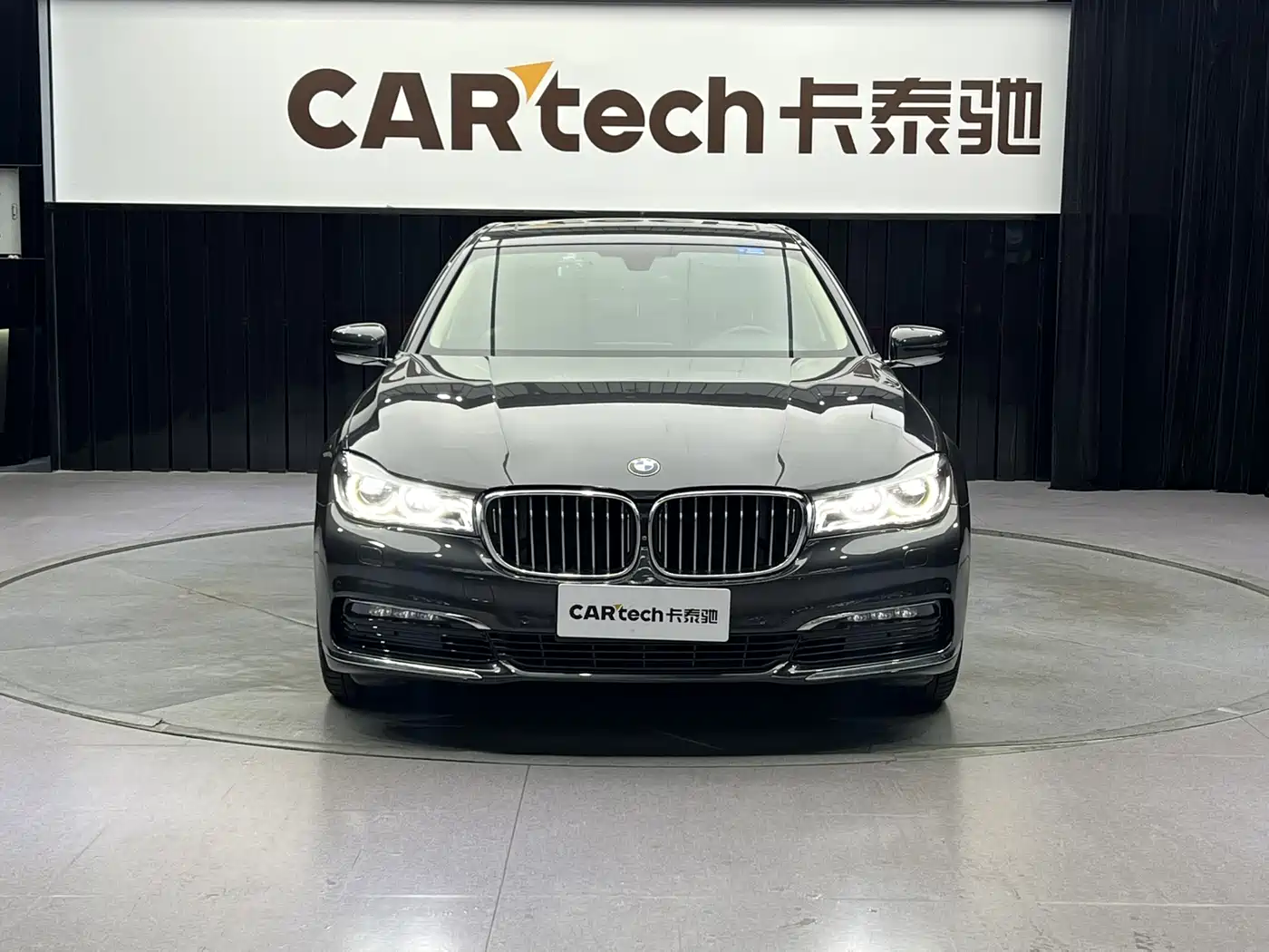 BMW 7 Series 2016 730Li Luxury фото 3