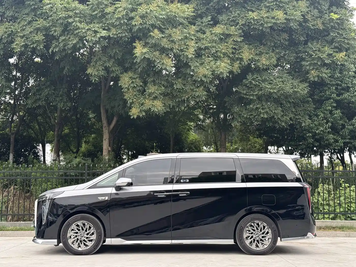 GAC Trumpchi Trumpchi Xiangwang M8 2025 2025 Model QianKun Series Ultra First Class
