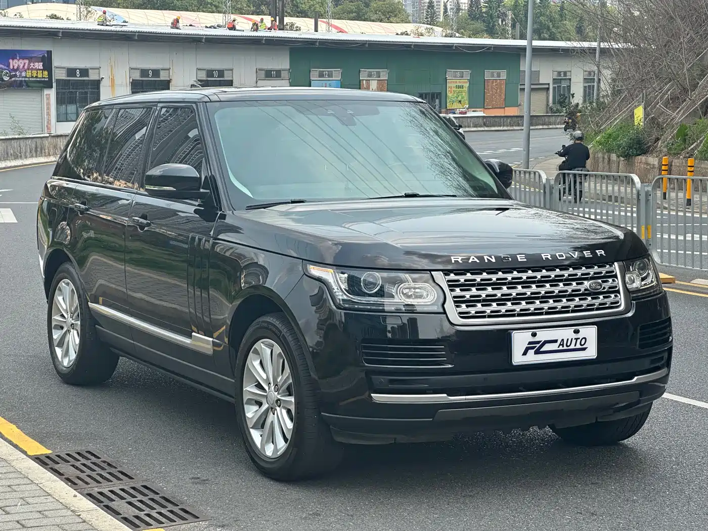 Land Rover Range Rover 2017 3.0 SC V6 Vogue фото 3