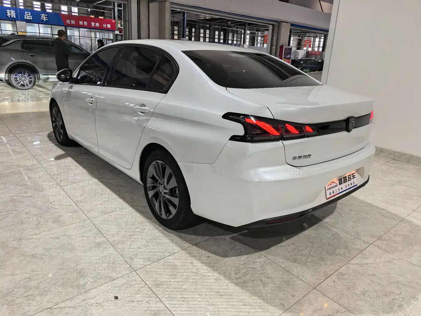 Peugeot 408 2023 2022 1.6T Progressive Edition
