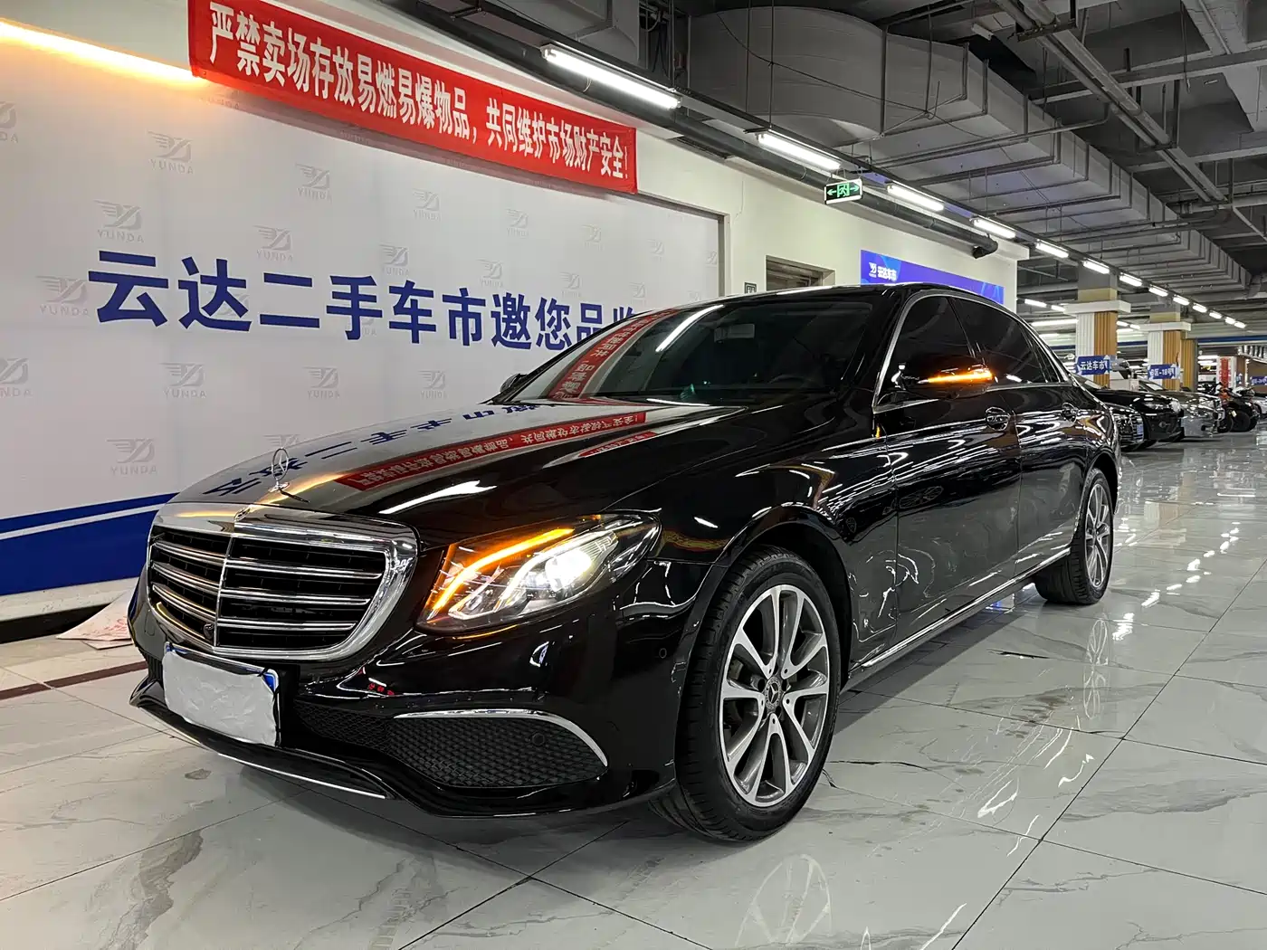Mercedes-Benz E-Class 2019 E 300 L Fashion фото 2