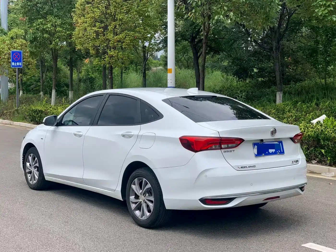 Buick Verano 2024 2023 Pro Joy Edition