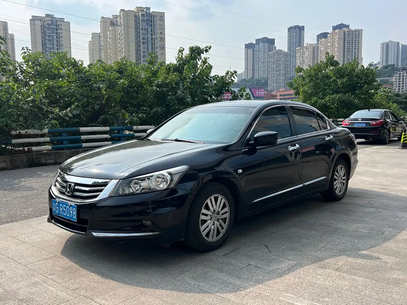 Фото 1 - Honda Accord