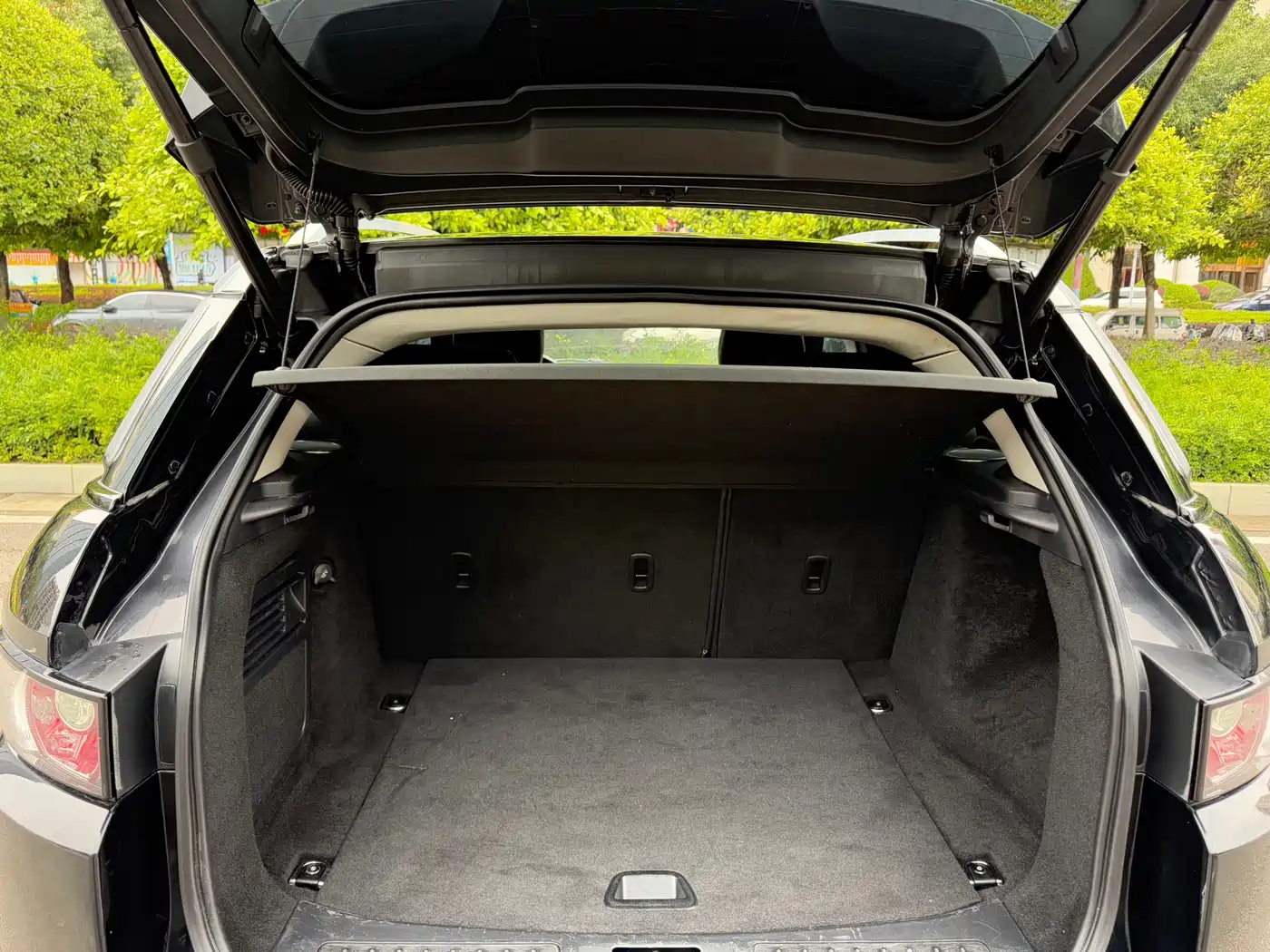 Land Rover Range Rover Evoque (Import) 2013 2.0T 5-door Premium Edition фото 14