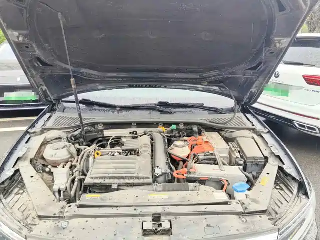 Volkswagen Magotan GTE Plug-in Hybrid 2022 GTE Premium — фото 3