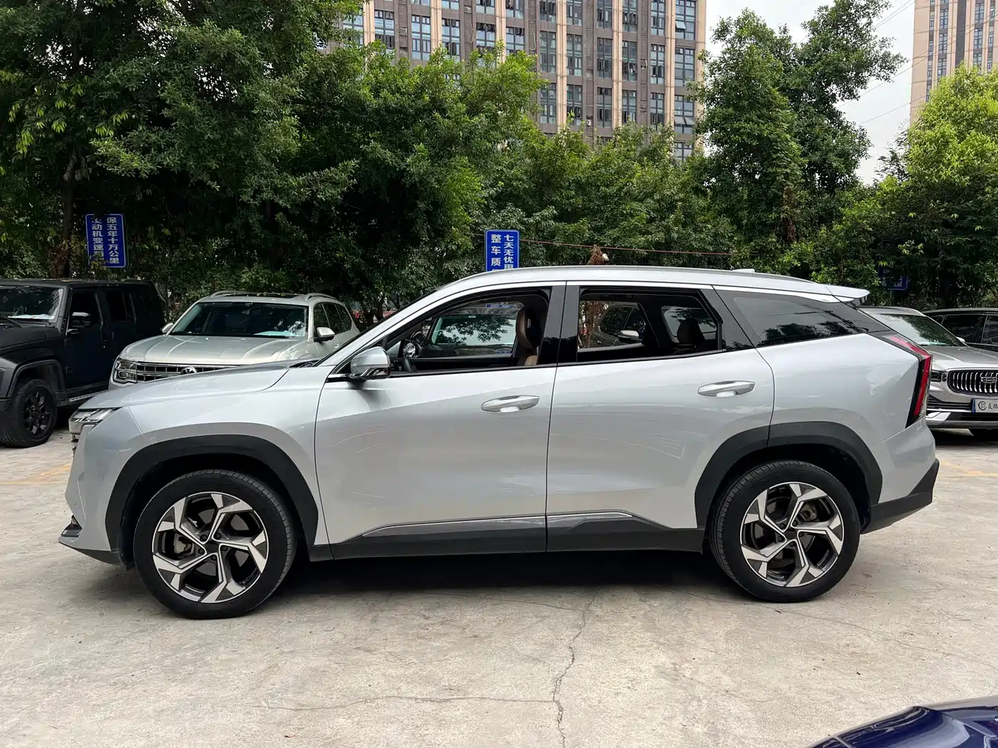 Geely Boyue L 2022 2023 1.5TD DCT Premium