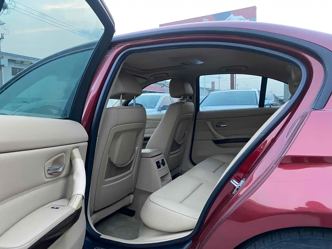BMW 3 Series (Import) 2010 320i Luxury фото 7