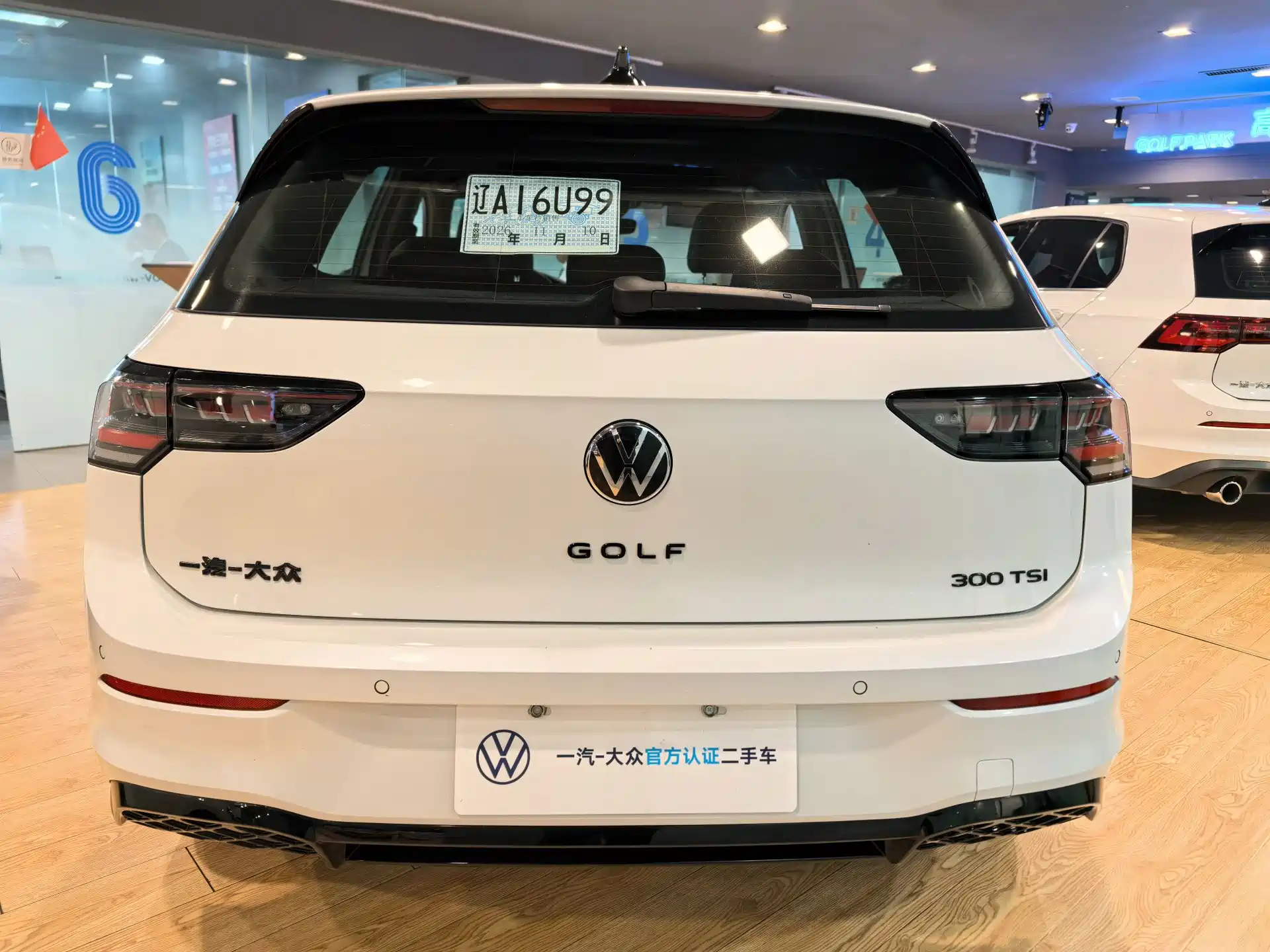 صورة 4 - Volkswagen Golf