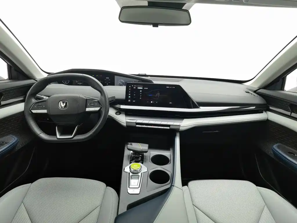 Changan UNI-V iDD 2023 2023 ZhiDian iDD 1.5T 113km Smart Fun Edition