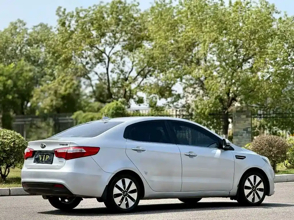 Photo 7 - Kia K2