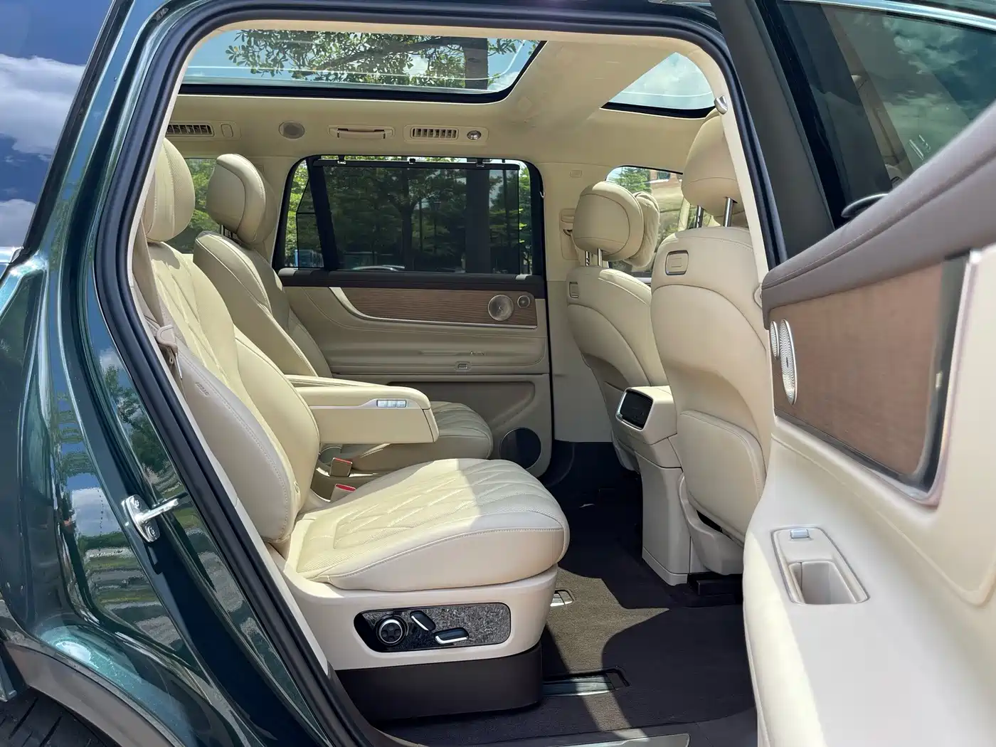 Aito M9 2024 2024 Range Extender Max Edition 42kWh 6-seater