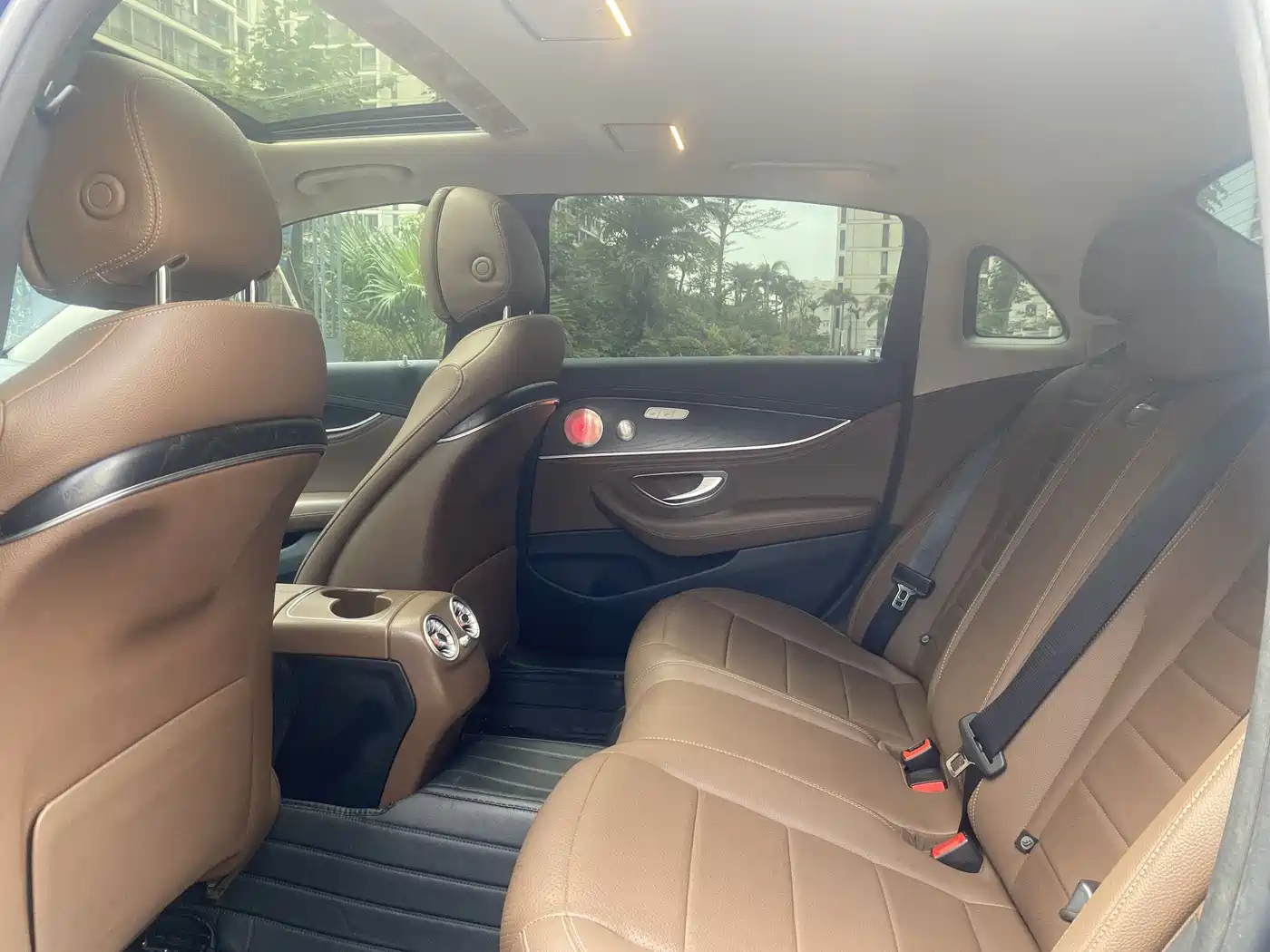 Mercedes-Benz E-Class 2019 E 260 L Sport фото 6