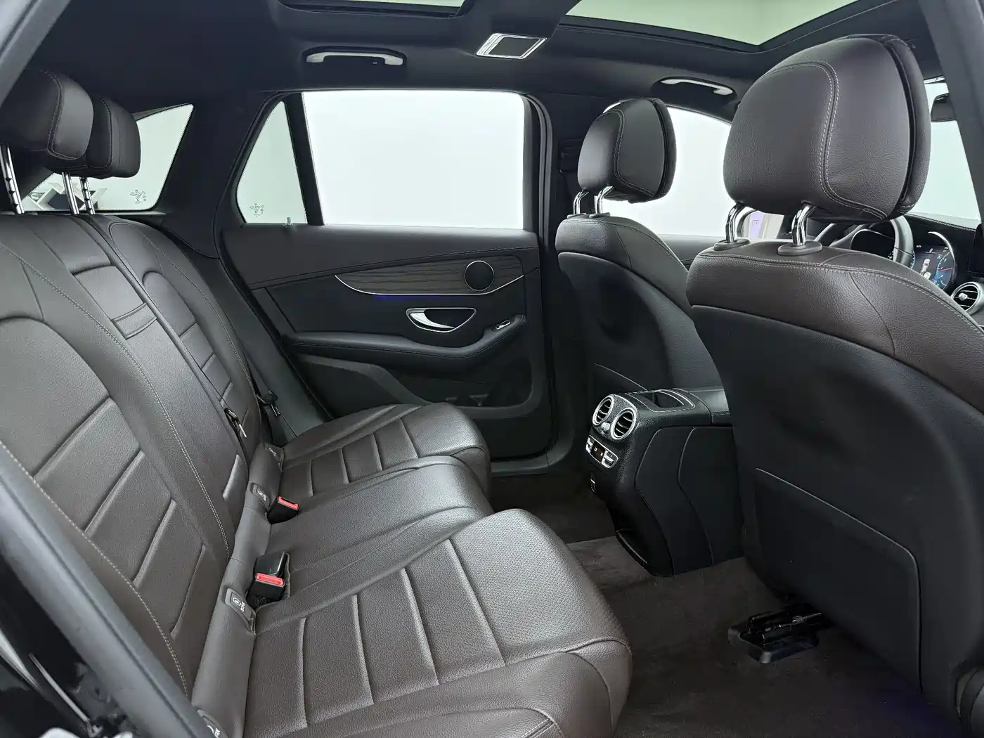 Mercedes-Benz GLC 2022 GLC 300 L 4MATIC Dynamic Collector's Edition фото 15