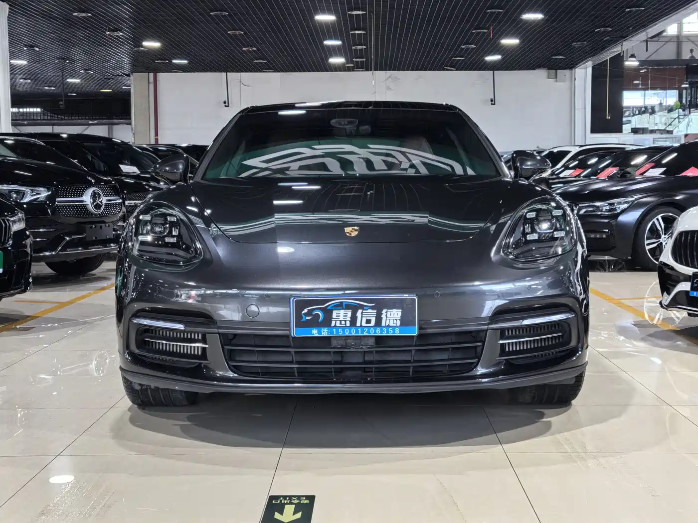 Porsche Panamera 2019 Panamera 4 Executive Long Wheelbase 2.9T фото 20