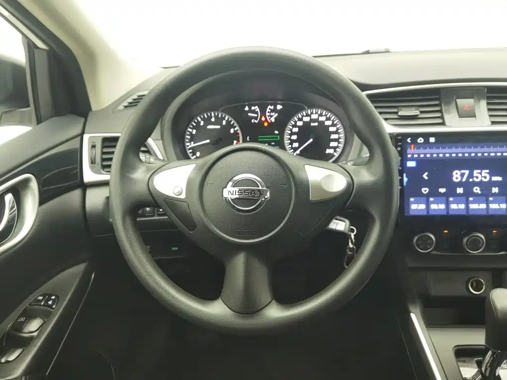 Nissan SYLPHY, миниатюра 11
