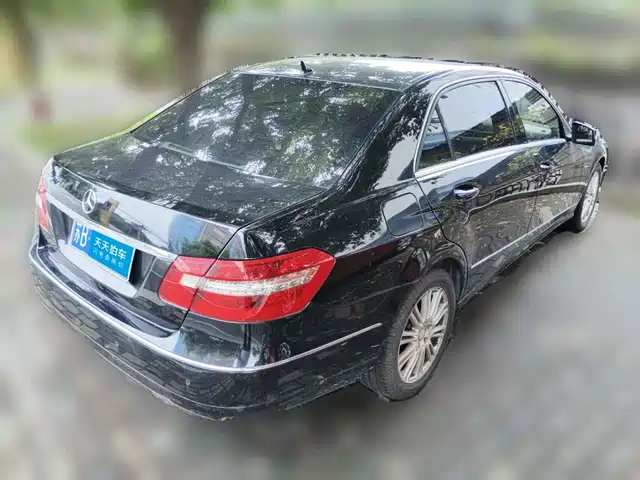 Mercedes-Benz E-Class 2012 E 200 L CGI Elegance — фото 2