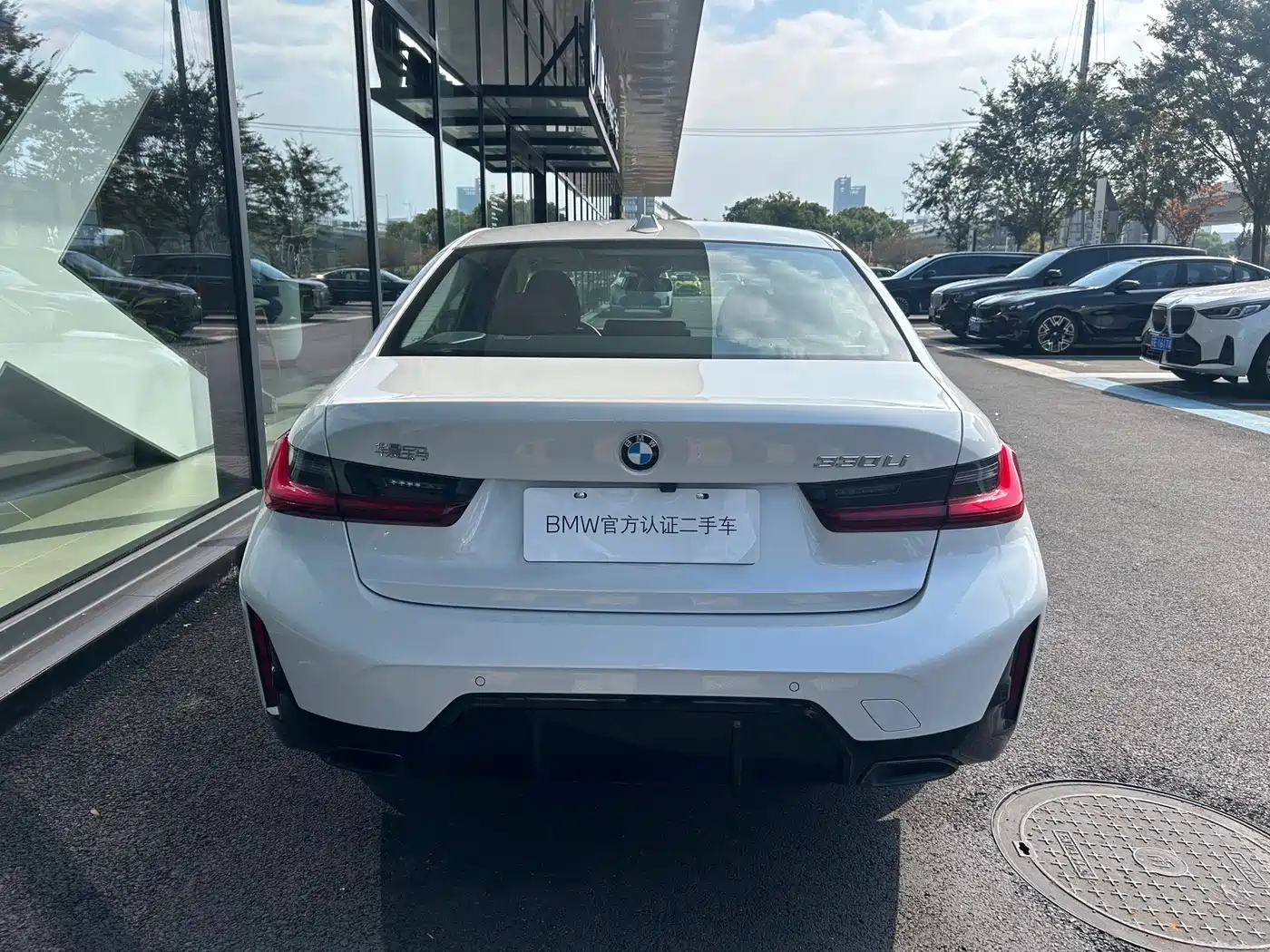 BMW 3 Series 2026 2025 330Li M Sport Night Edition