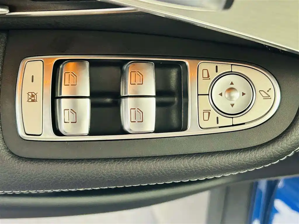 Mercedes-Benz GLC 2019 Model GLC 200 L 4MATIC фото 18