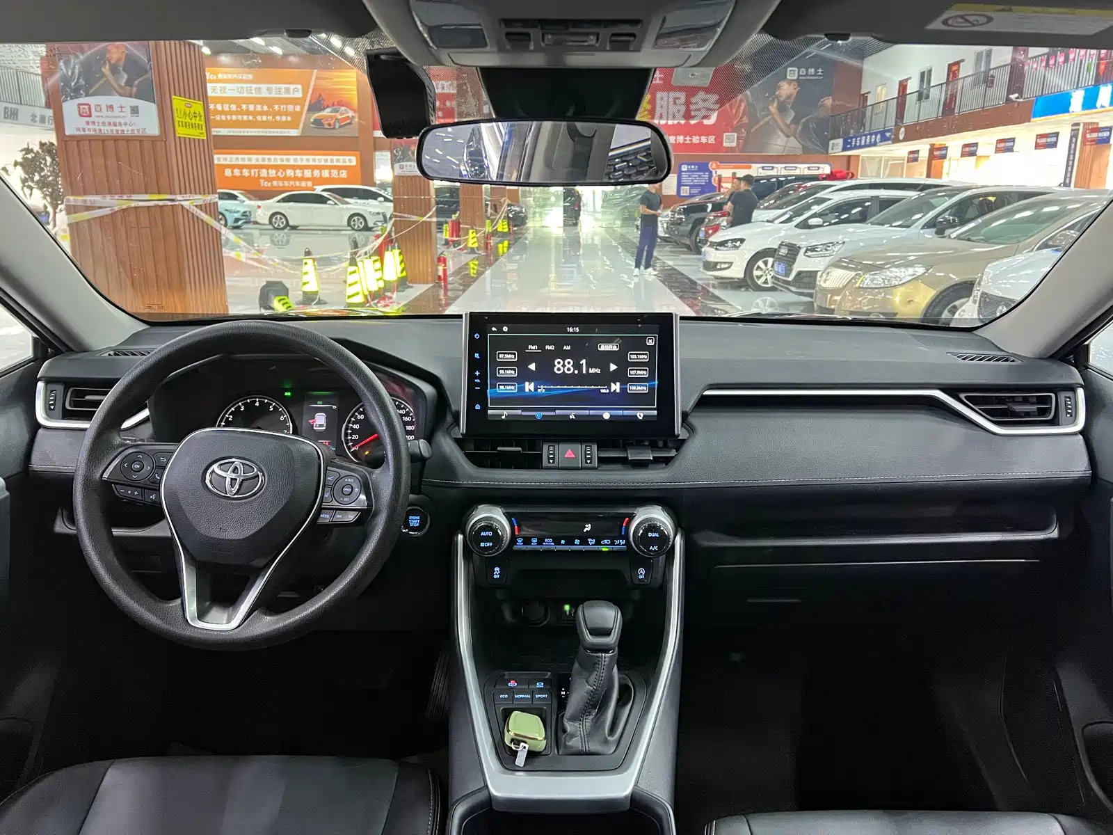 Фото 7 - Toyota Wildlander
