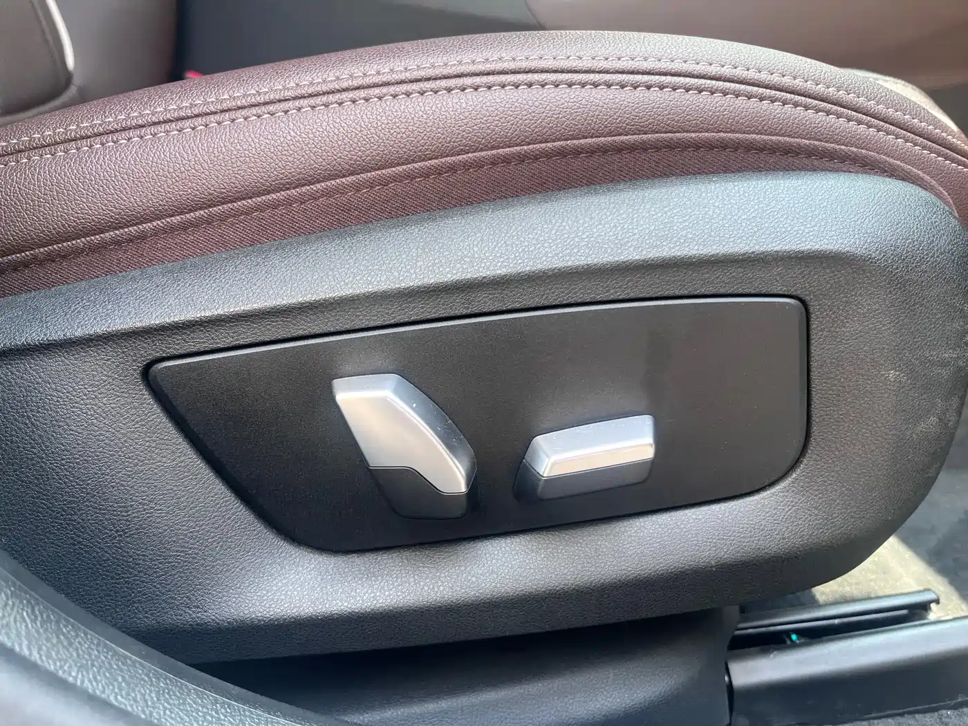 Фото 14 - BMW 5 Series