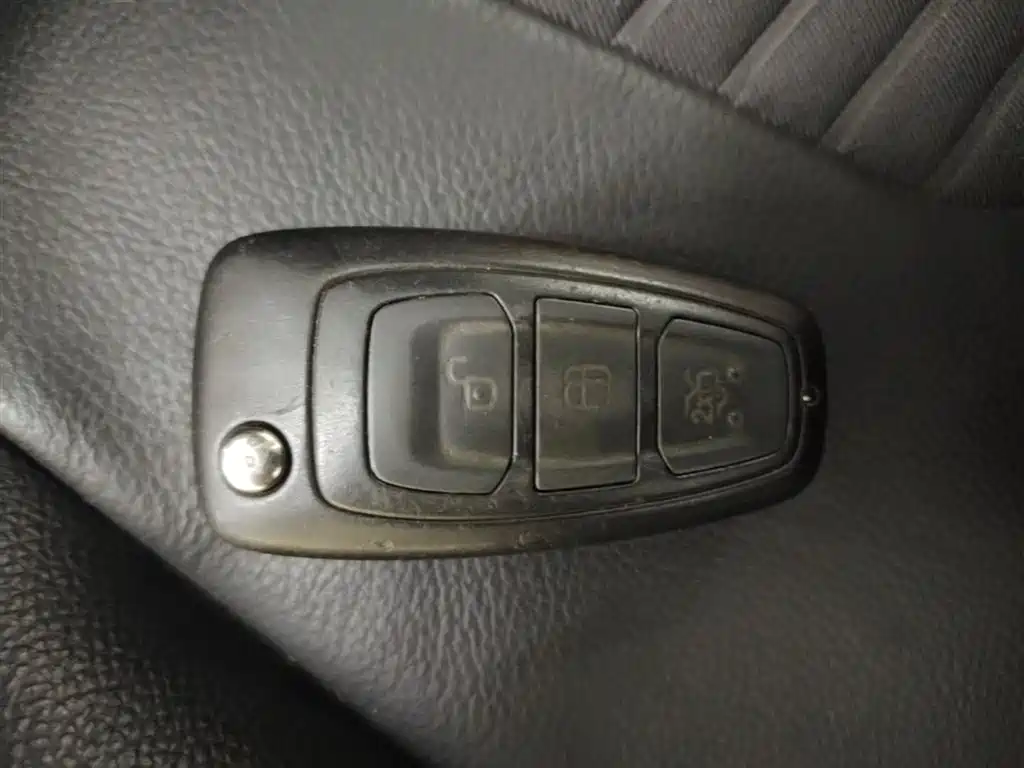 Фото 9 - Ford Focus