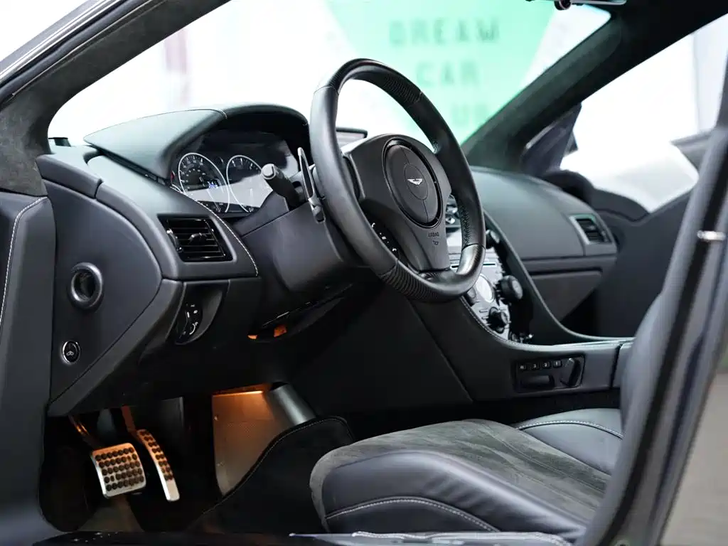 Aston Martin DBS 2010 2009 6.0 Touchtronic Coupe