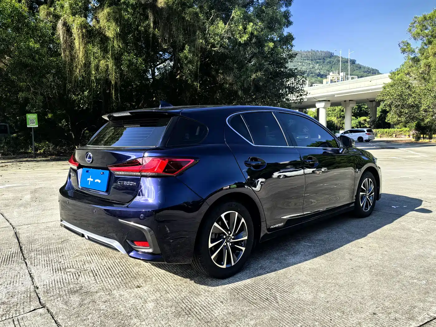 Lexus CT 2019 2017 CT200h Elite Edition Monochrome China V