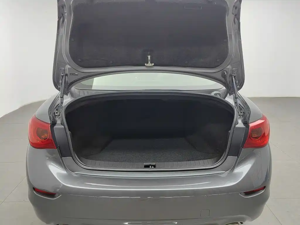 Infiniti Q50 2017 2014 3.7L Comfort Edition