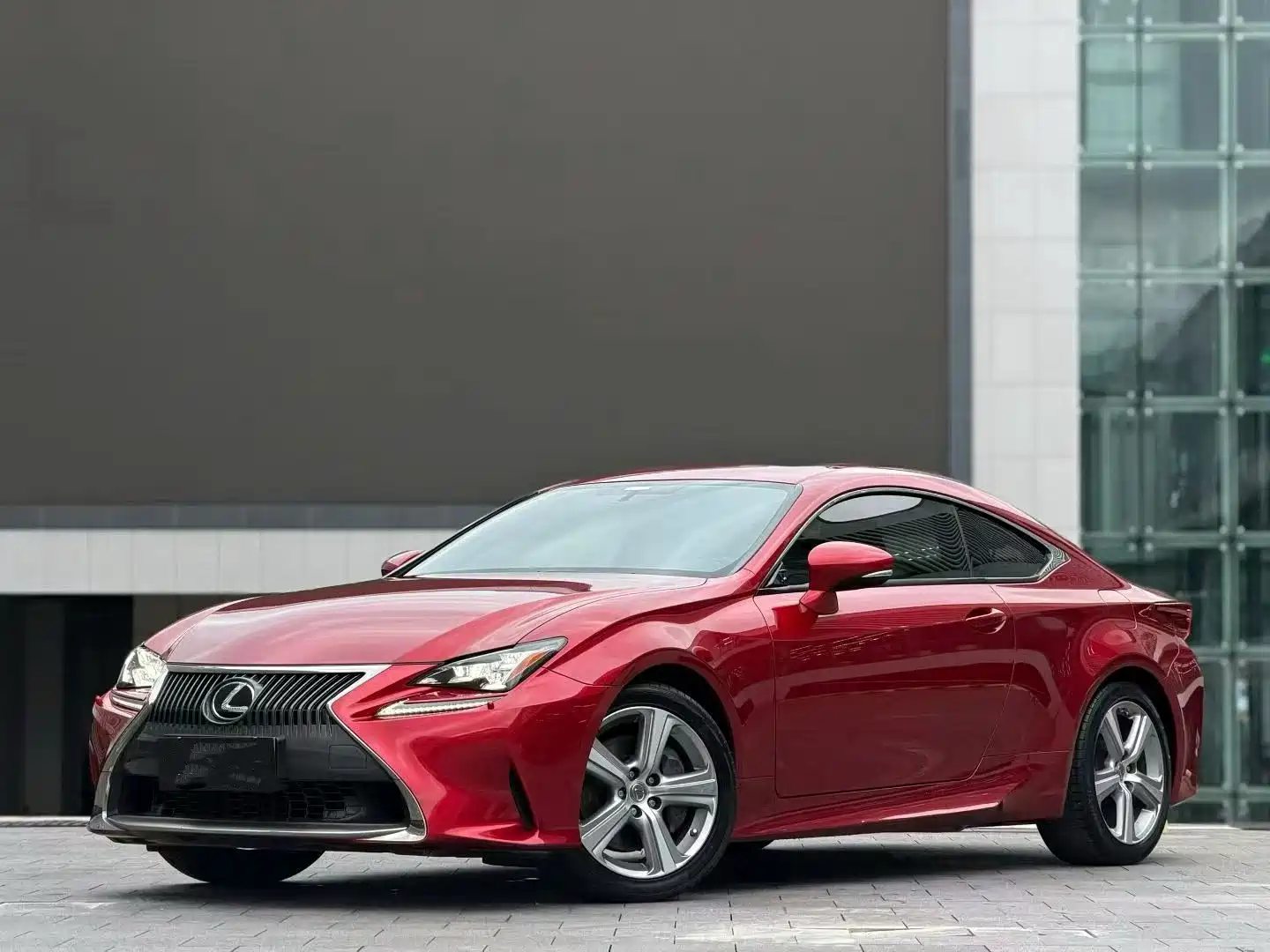 Фото 1 - Lexus RC