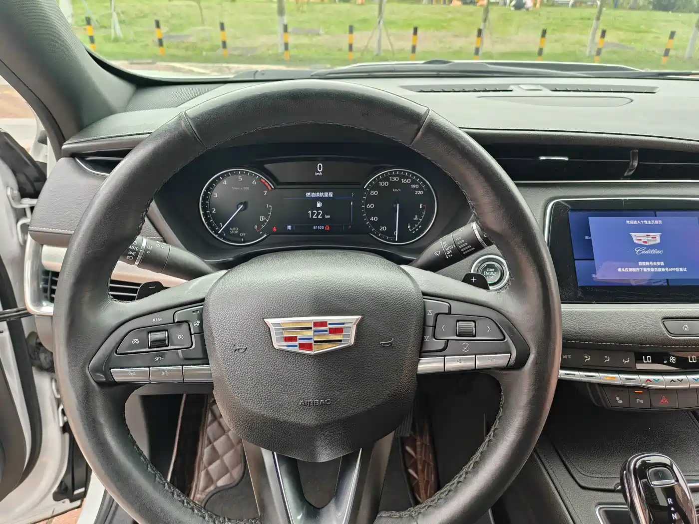 CADILLAC XT4