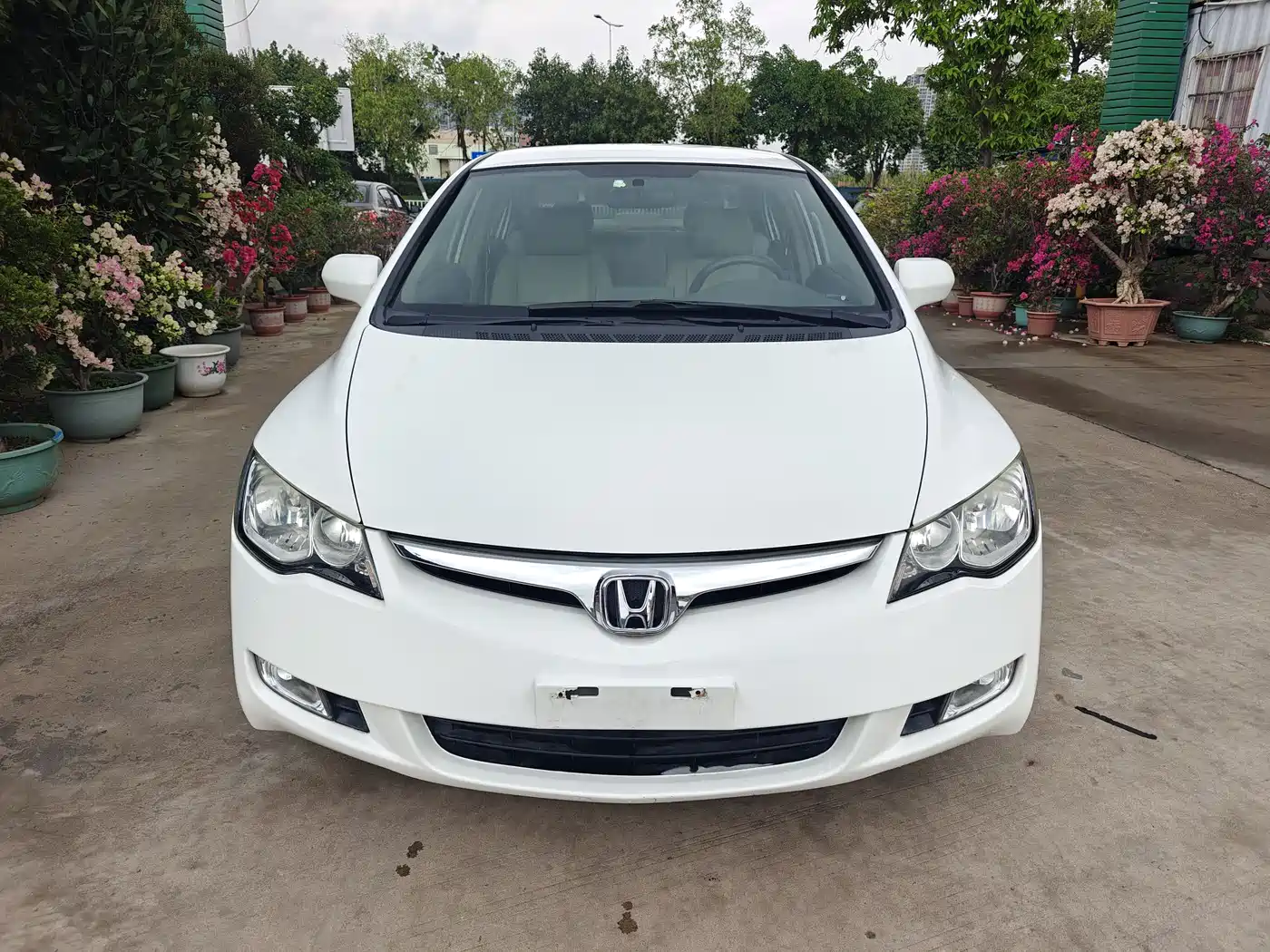CIIMO CIIMO 2013 2012 1.8L Automatic