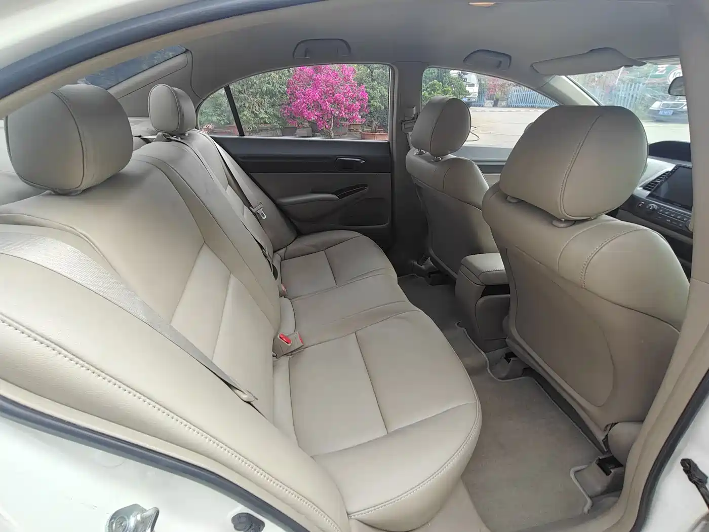 CIIMO CIIMO 2013 2012 1.8L Automatic