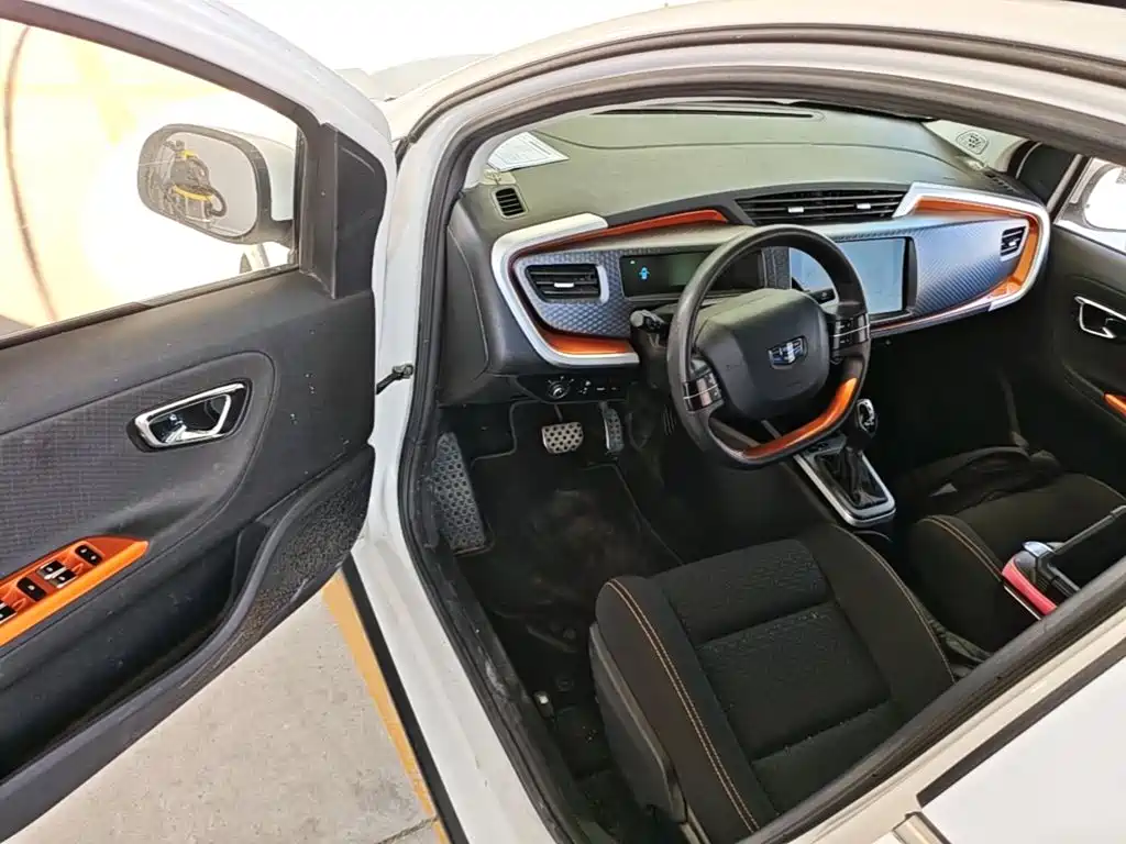 Geely Yuanjing X1 2019 2017 1.3L Auto Fun Edition