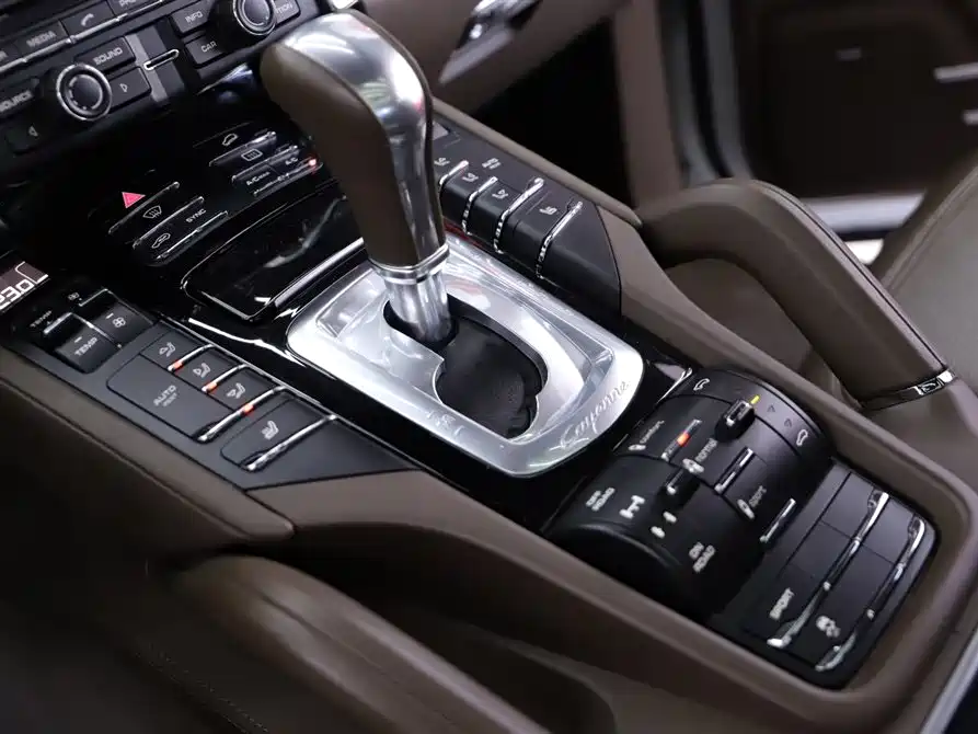 Porsche Cayenne 2014 Cayenne Platinum Edition 3.0T фото 9
