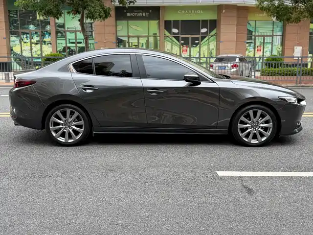 Mazda Mazda3 Axela 2020 2.0L Automatic Zhi Ya Edition — фото 4
