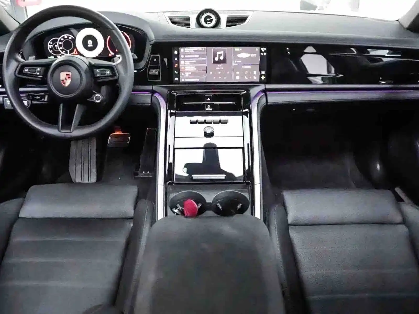 Photo 6 - Porsche Panamera
