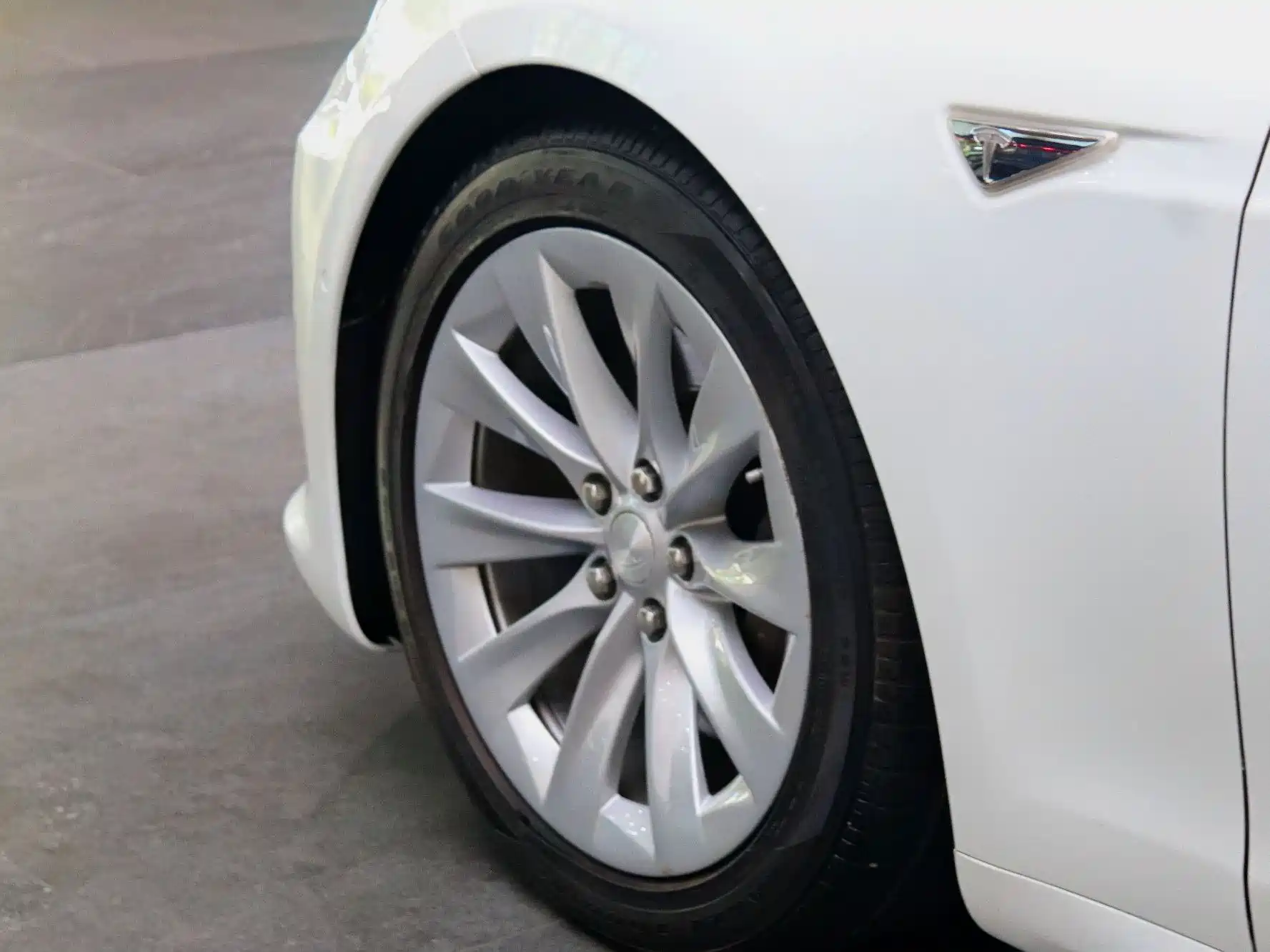 Фото 22 - Tesla Model S