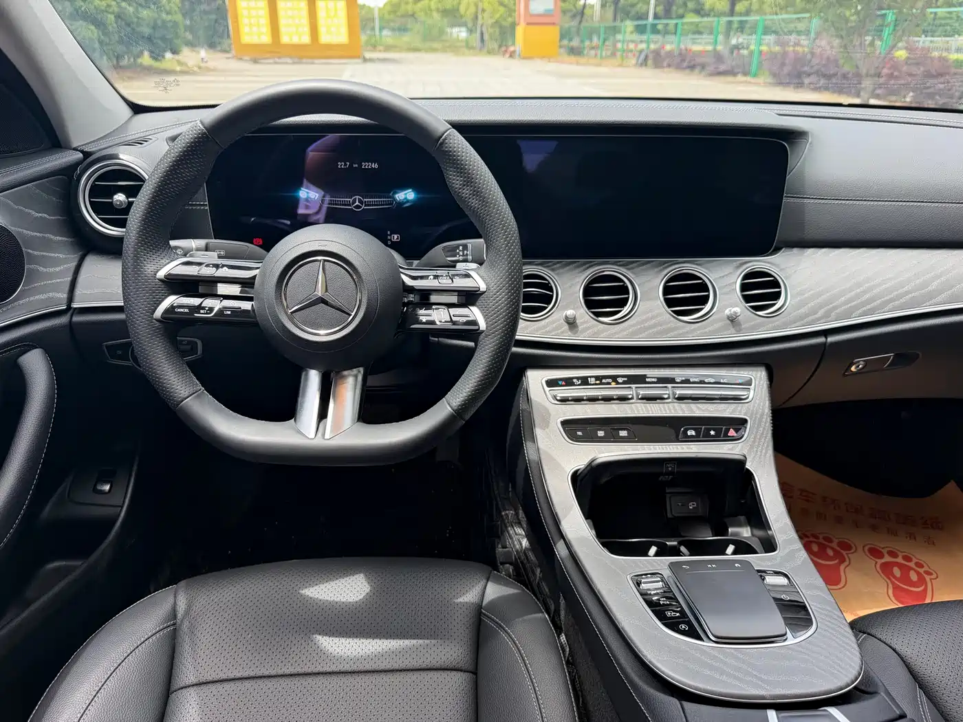 Mercedes-Benz E-Class 2023 E 300 L Sport Fashion фото 9